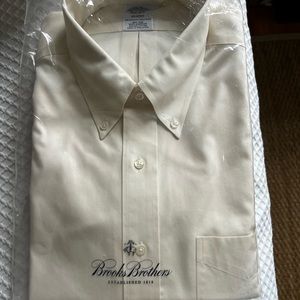 Men’s Brooks Brothers dress shirt size 16/35